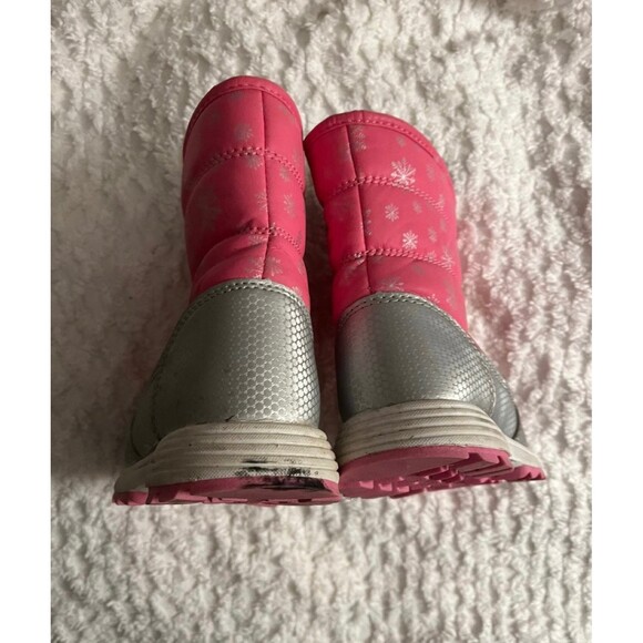 Girls  Youth boots size 8 Pink with silver snowflakes - Picture 7 of 11